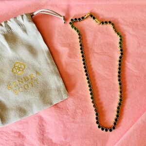 Kendra Scott necklace.. never worn
